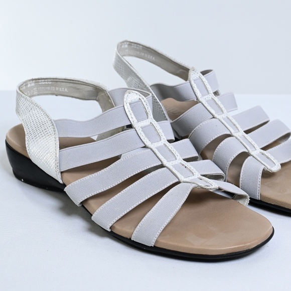 Munro Sandles - Picture 1 of 4